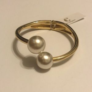 Charming Charlie’s faux pearl bracelet